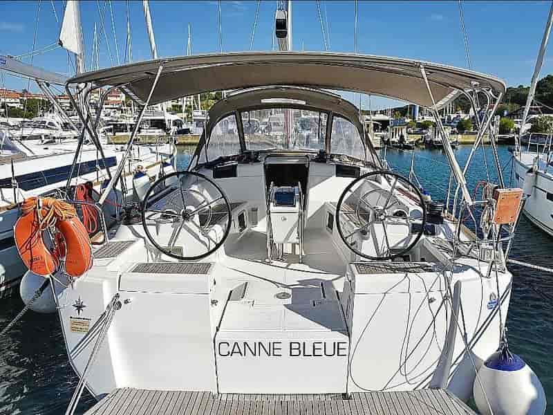 Photo of Canne Bleue, image 1 of 3