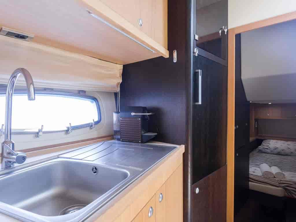Boat picture 17