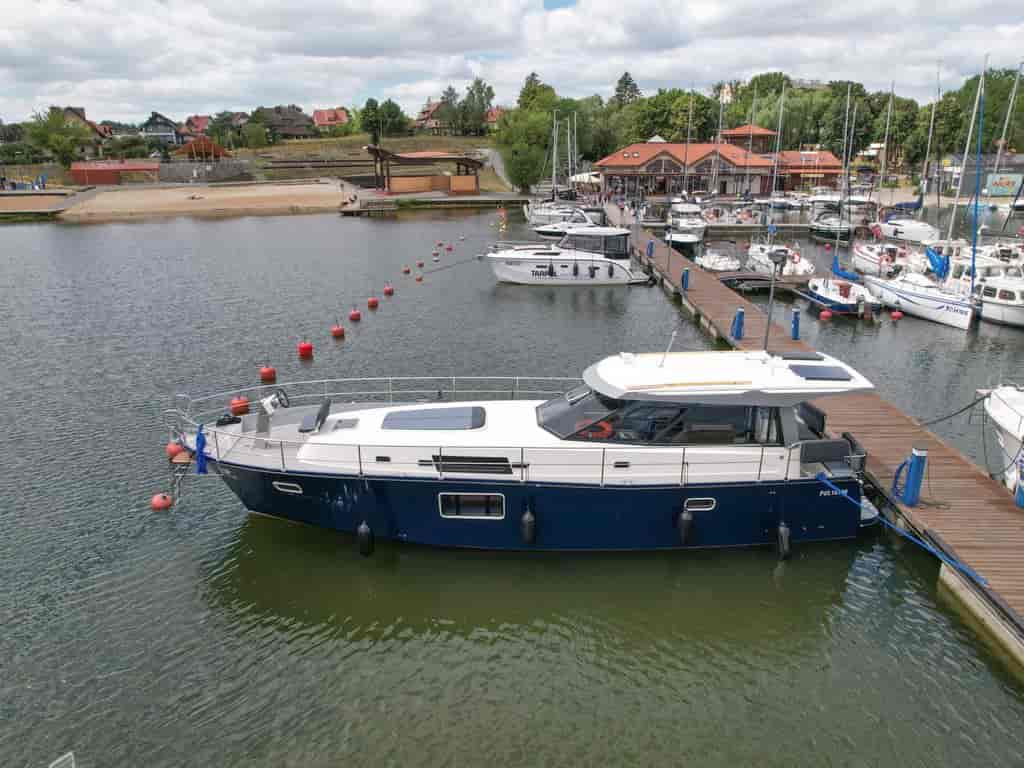 Boat picture 9
