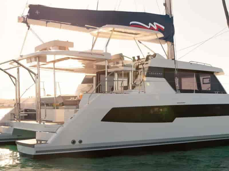 Photo of Moorings 4200/4 Exclusive Plus, image 1 of 5