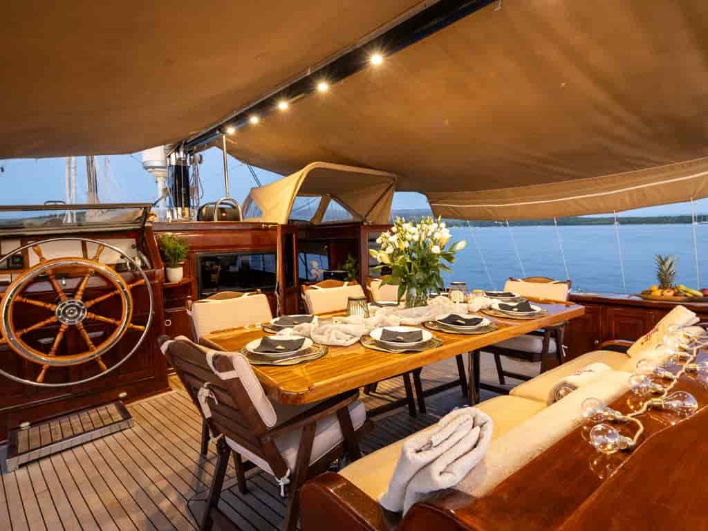 Boat picture 16