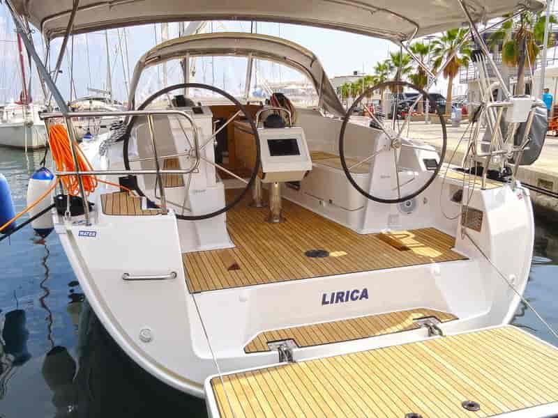 Photo of Lirica, image 1 of 5