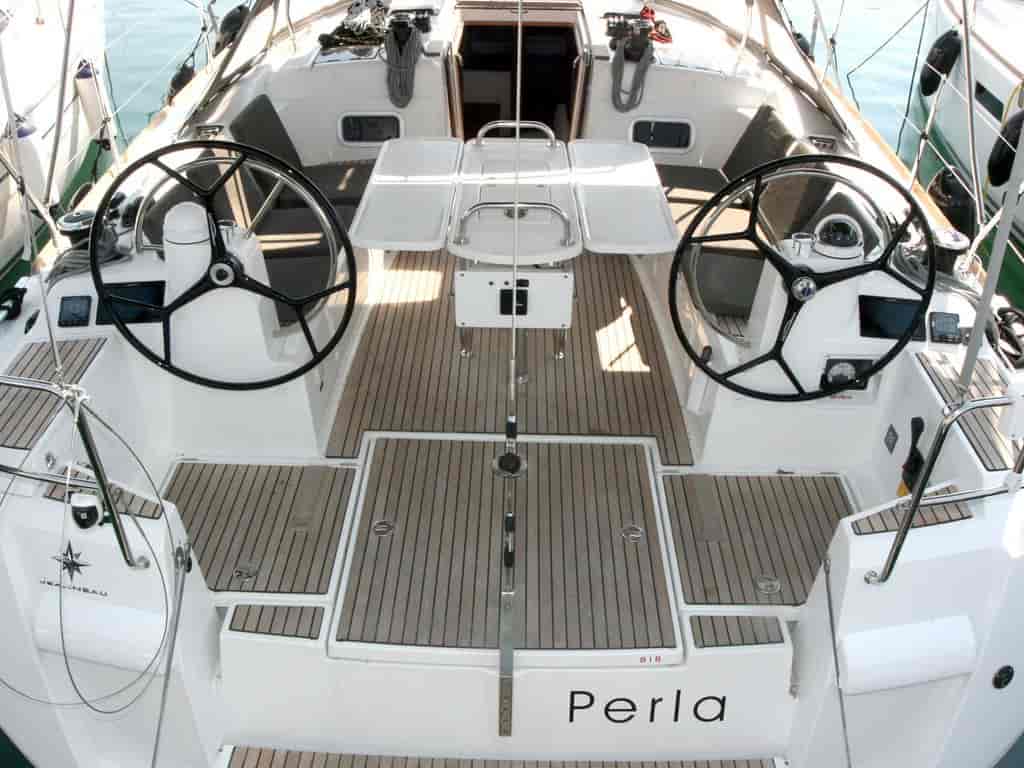 Photo 3 of Perla